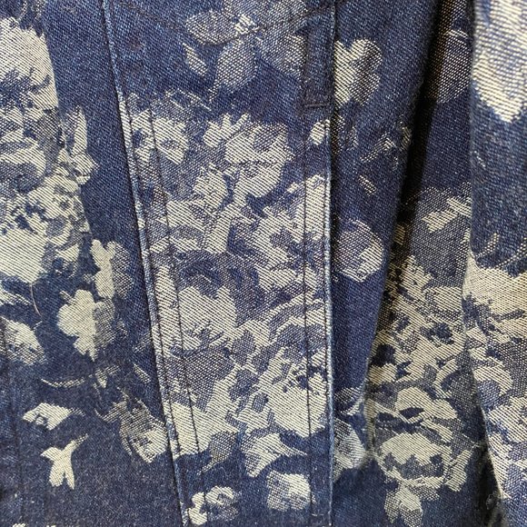 SOLD Isaac Mizrahi Live White Floral Print on Denim Jacket ~ NWOT - Picture 4 of 10